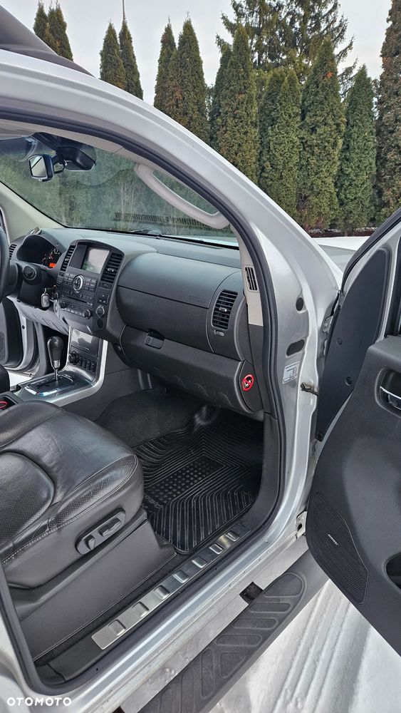 Nissan Navara 3.0 D V6 Platinum Long - 12