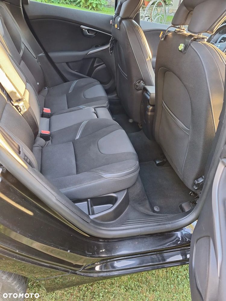 Volvo V40 D3 Drive-E Momentum - 13
