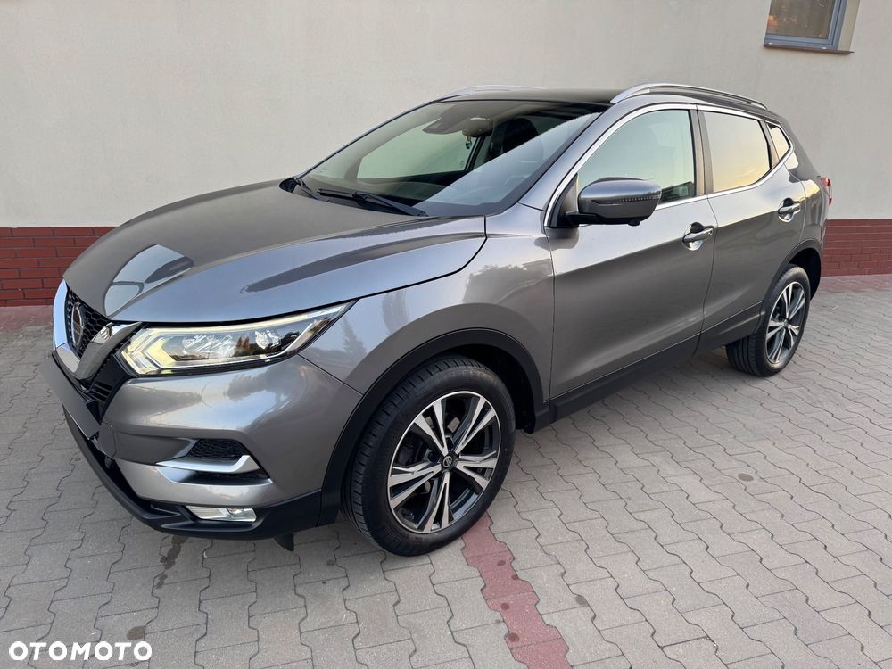 Nissan Qashqai 1.3 DIG-T N-Connecta - 1
