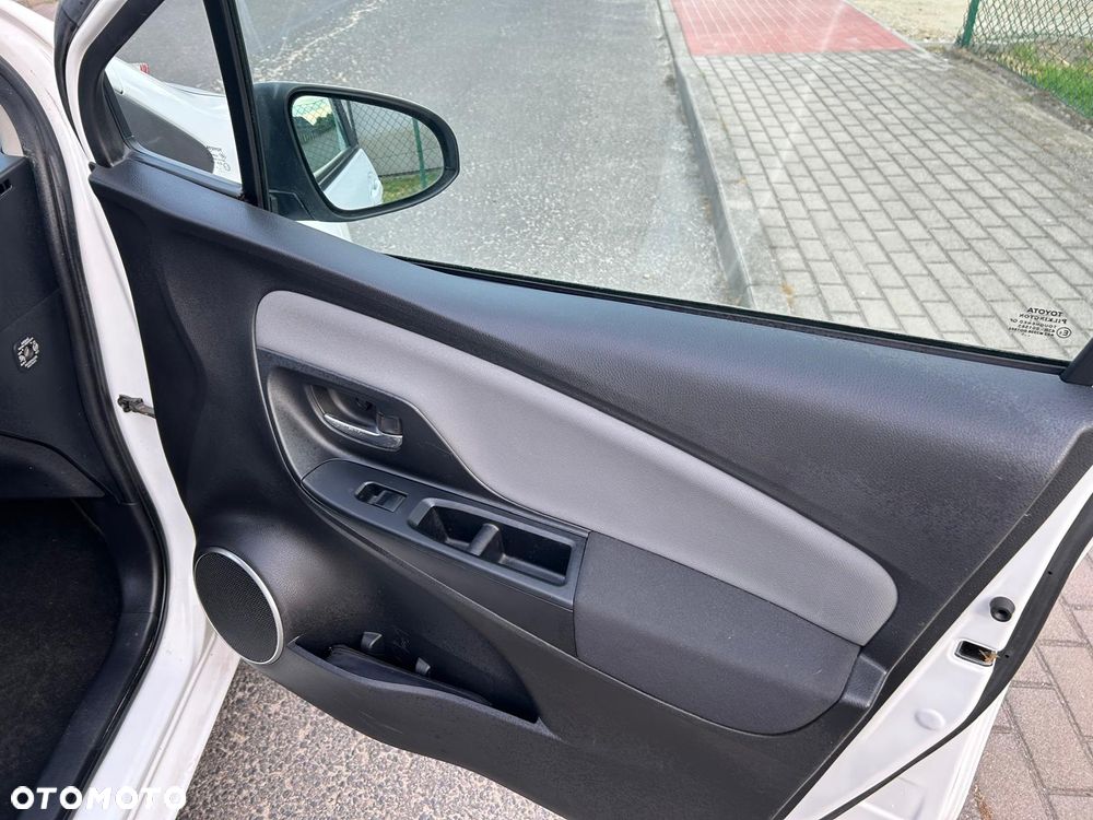 Toyota Yaris 1.5 VVT-i Comfort - 17