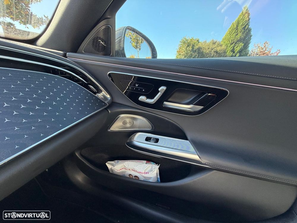 Mercedes-Benz E 300 e Station - 12