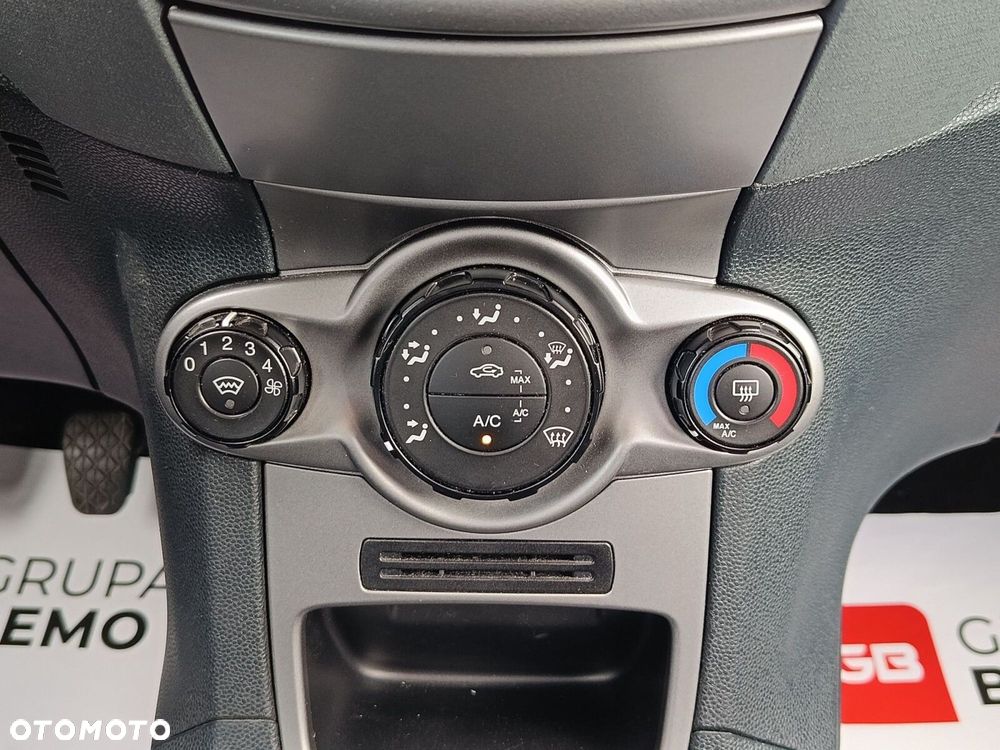 Ford Fiesta 1.25 Ambiente EU5 - 22