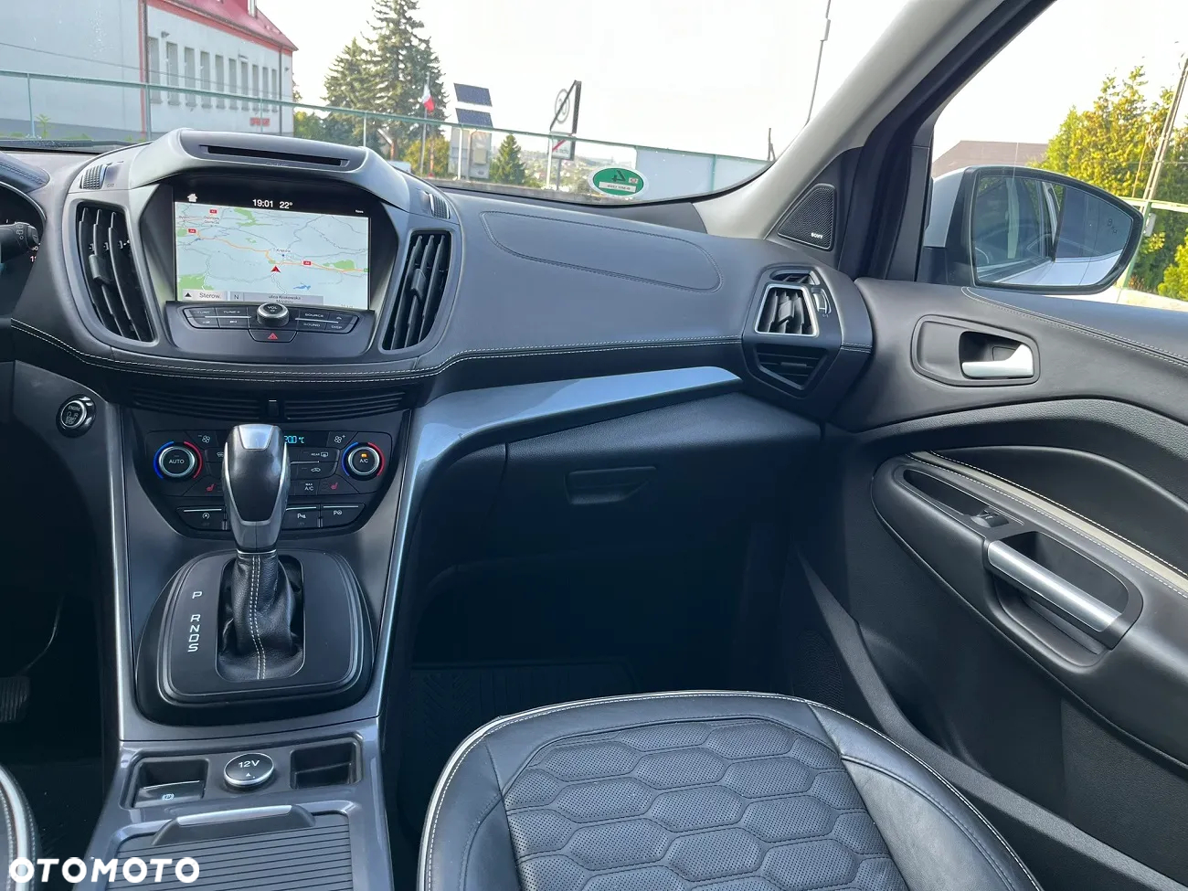Ford Kuga 2.0 TDCi 4x4 Vignale - 25