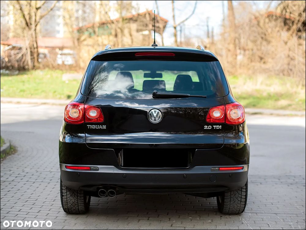 Volkswagen Tiguan - 4