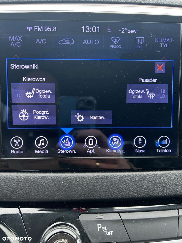 Chrysler Pacifica - 34