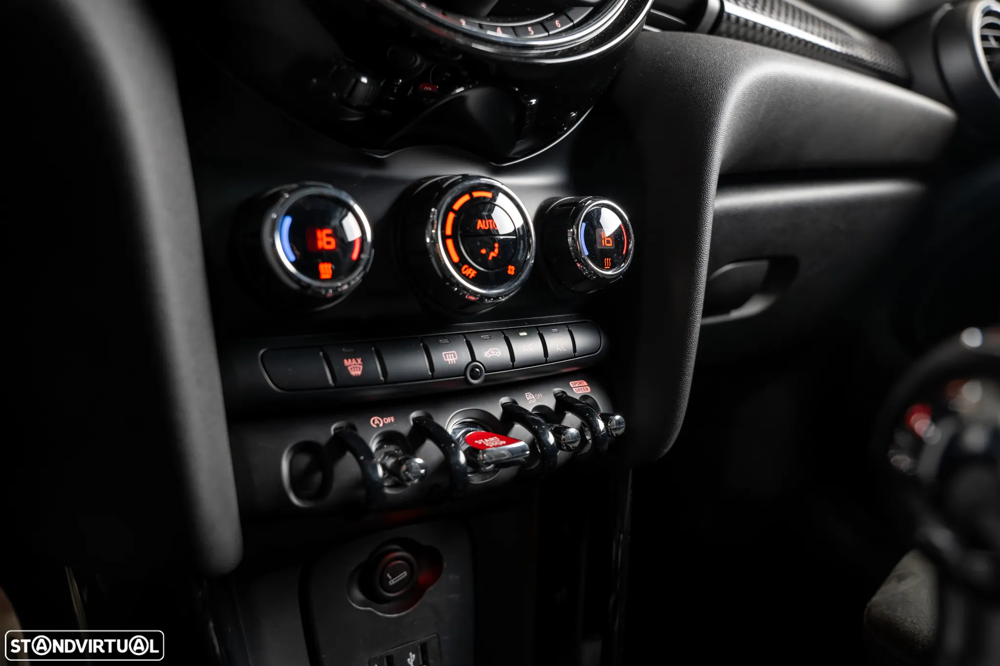 MINI 3 Portas John Cooper Works - 18