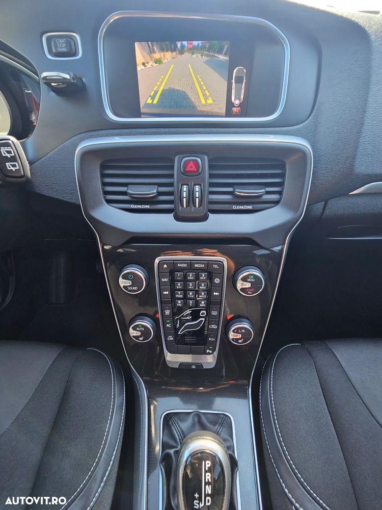 Volvo V40 - 22
