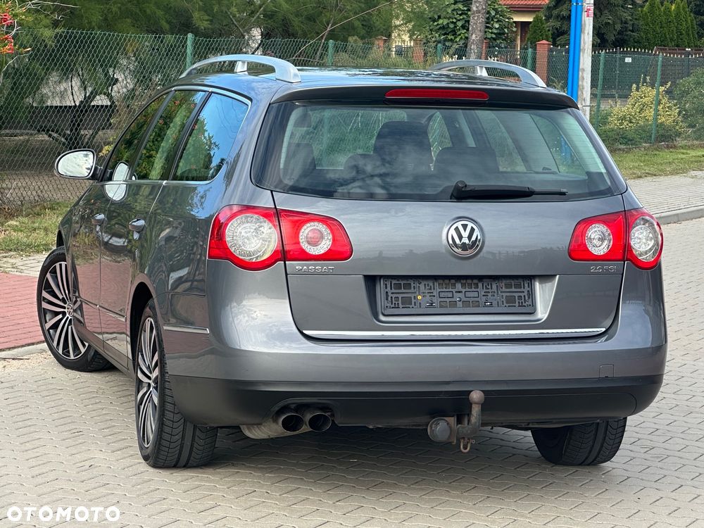 Volkswagen Passat - 19