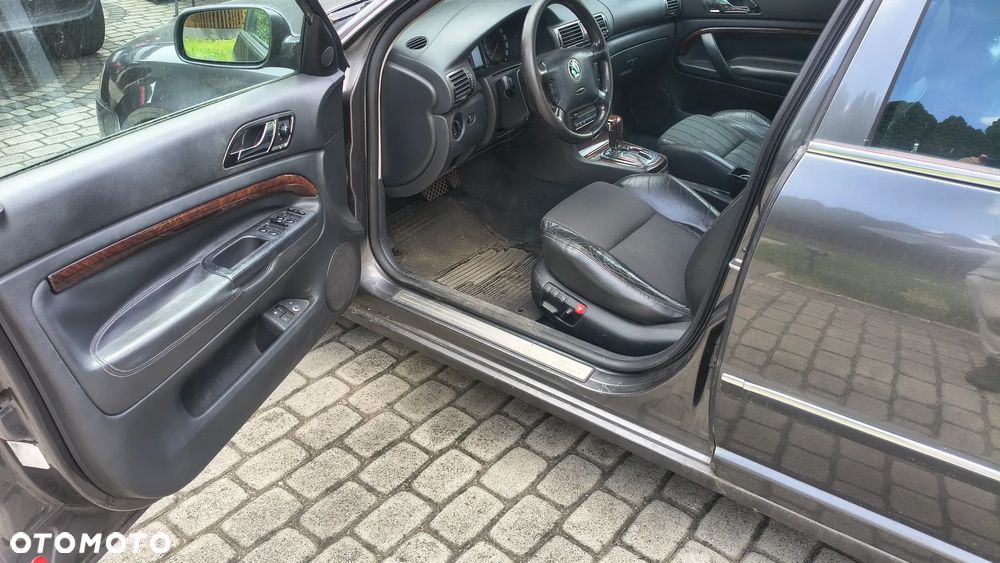 Skoda Superb 2.8 V6 Elegance - 10