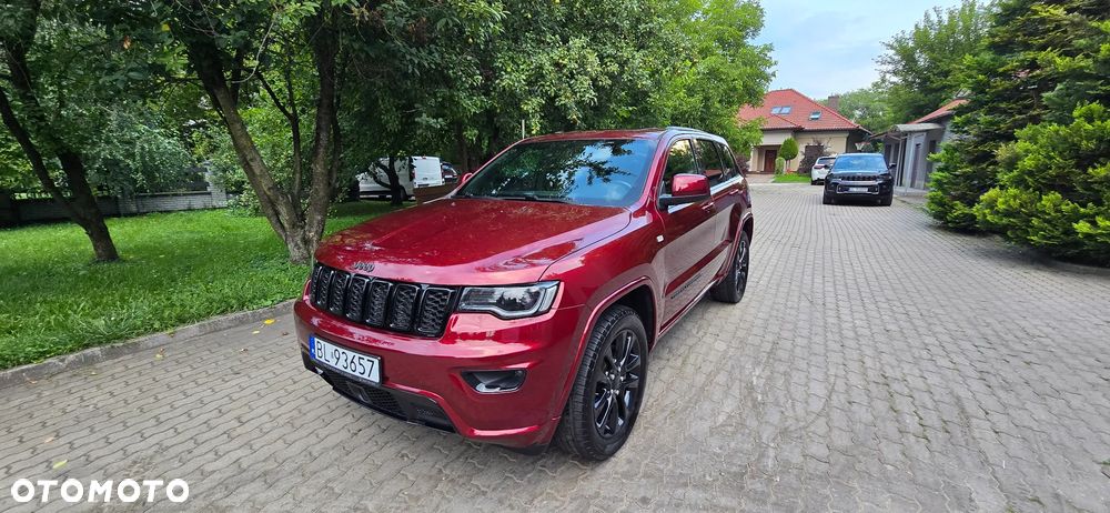 Jeep Grand Cherokee - 1