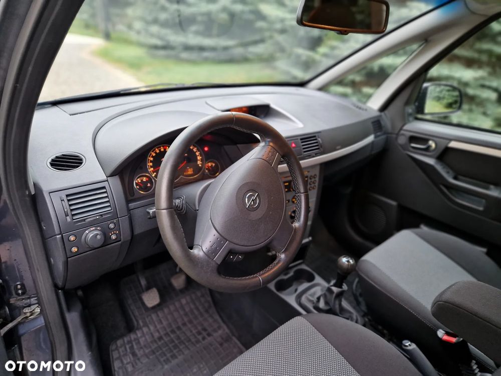 Opel Meriva 1.8 16V (Essentia) - 12