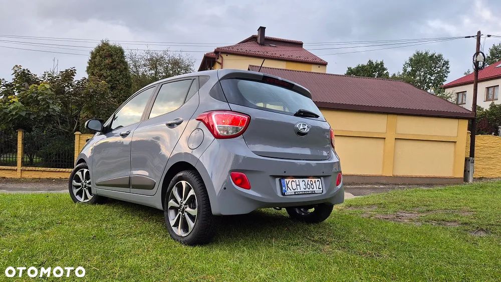 Hyundai i10 1.2 Fifa World Cup Edition - 12