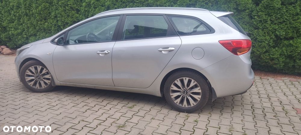 Kia Ceed - 4