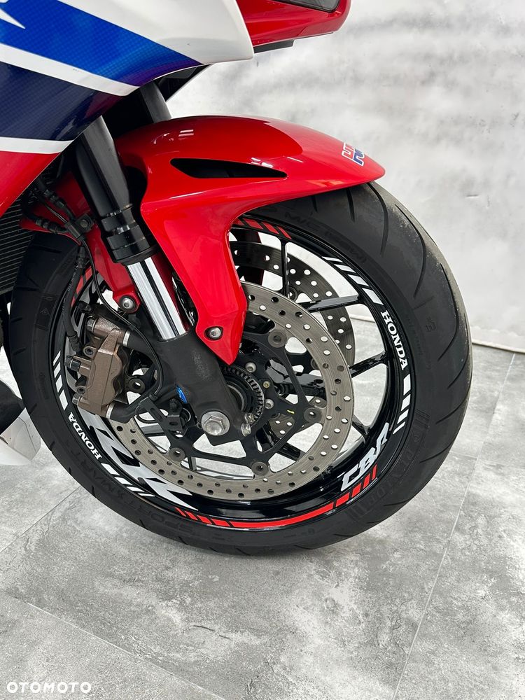 Honda CBR - 12
