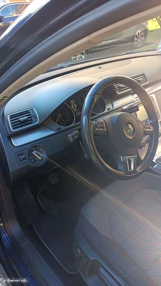 VW Passat 2.0 TDI Confortline - 5