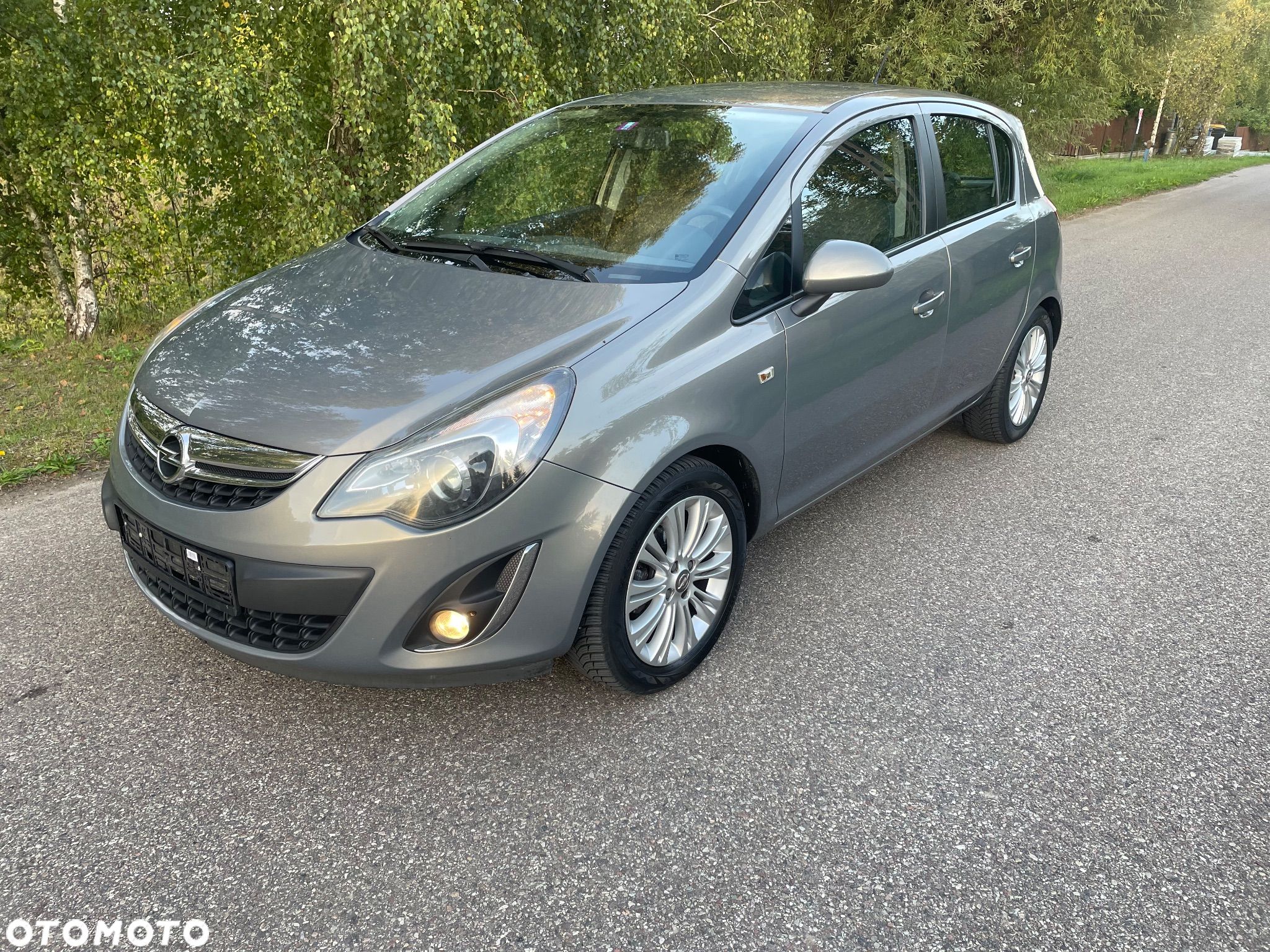 Opel Corsa 1.2 16V (ecoFLEX) Color Edition - 1