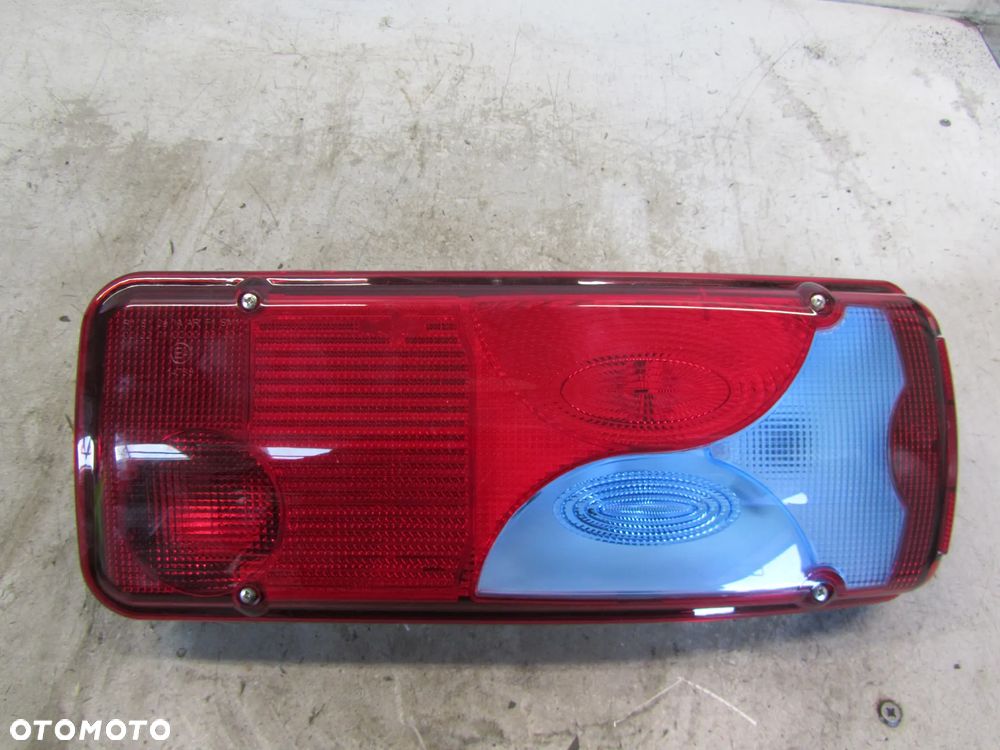 mercedes sprinter 906 lampa lewy tył (rama)