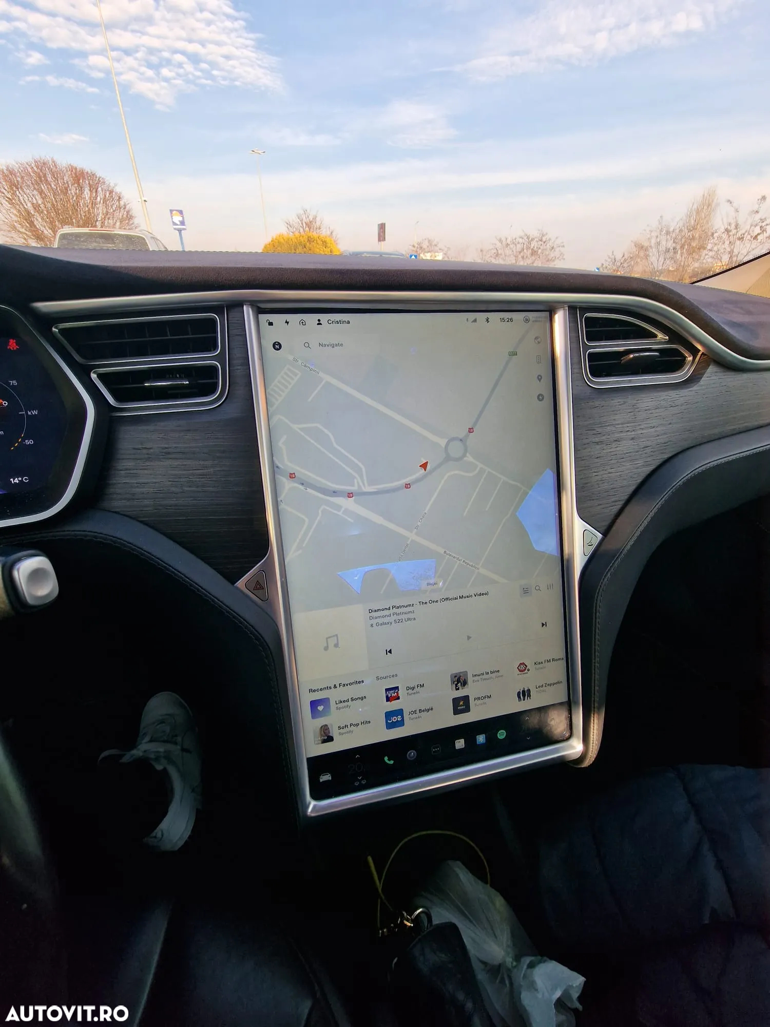 Tesla Model S Standard - 3