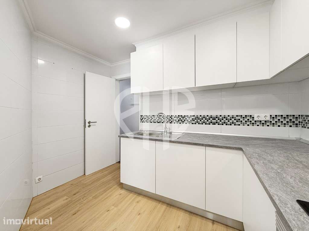 Apartamento T2 Remodelado para Arrendamento | Avenida General Humbe... - Grande imagem: 5/21