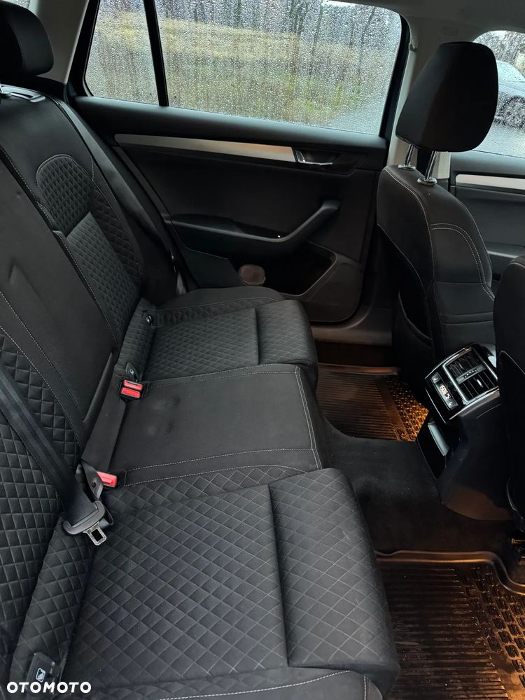 Skoda Superb 2.0 TDI Ambition DSG - 18