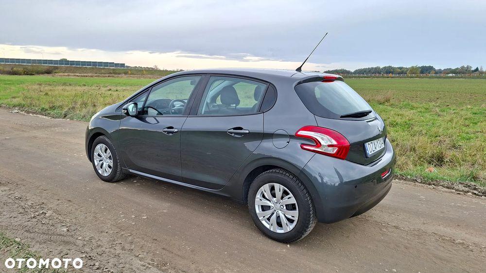 Peugeot 208 - 2