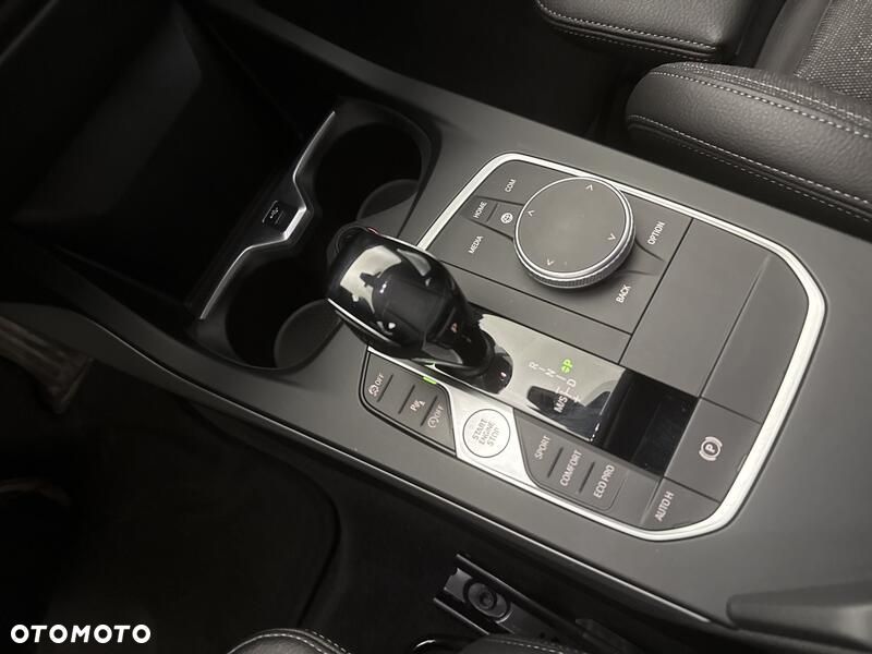 BMW Seria 1 118i - 16