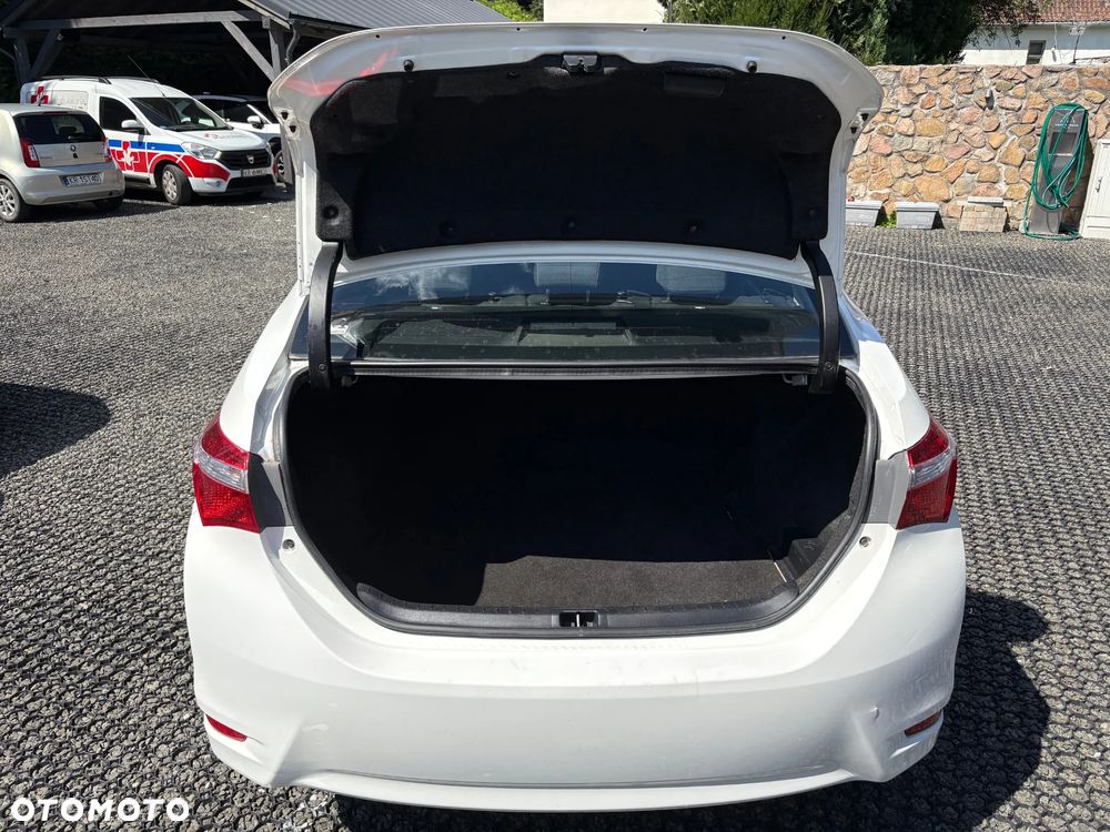 Toyota Corolla - 10