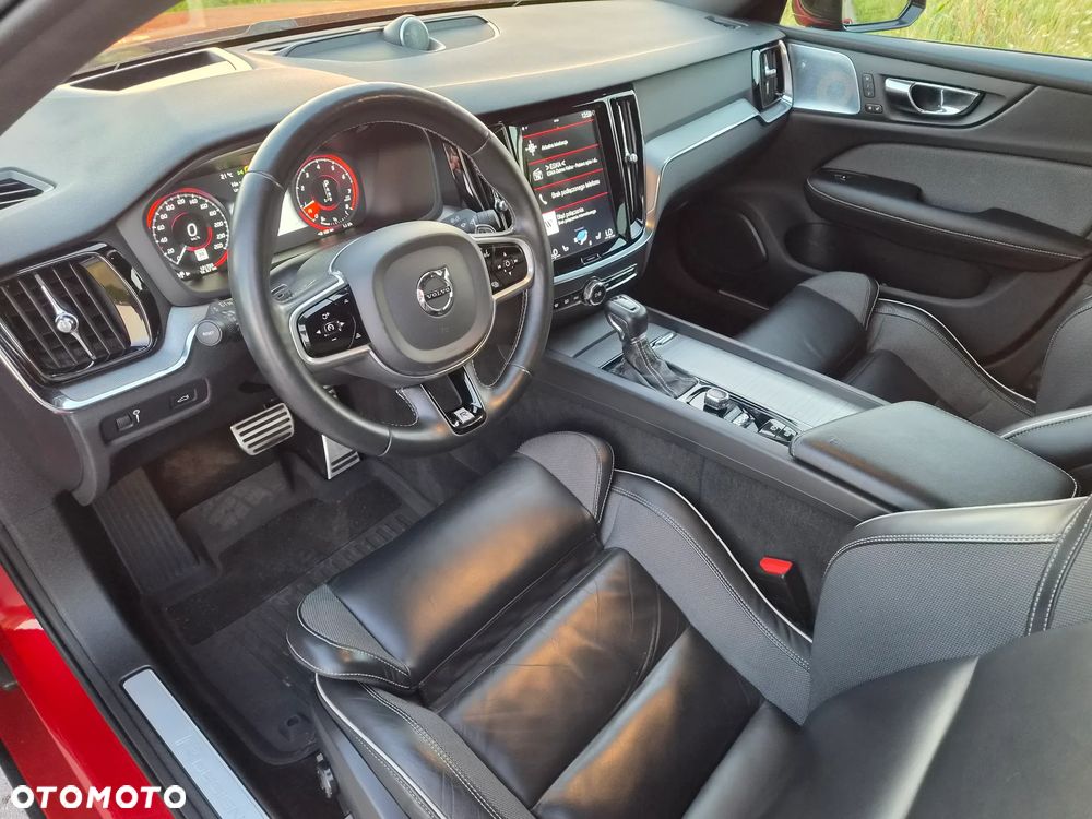 Volvo S60 T6 AWD R-Design - 11