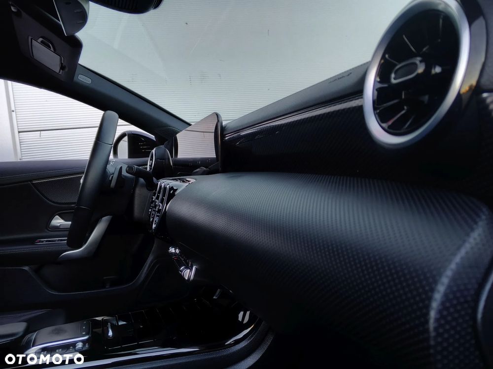 Mercedes-Benz CLA 200 7G-DCT Edition 2022 - 34