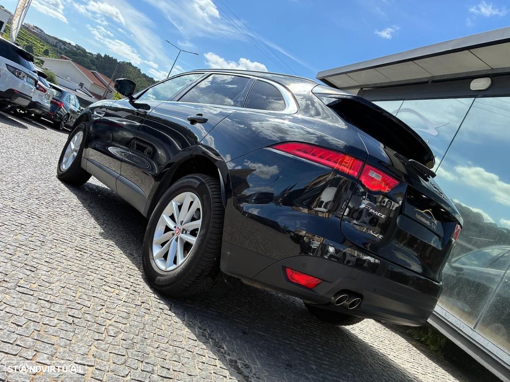 Jaguar F-Pace 2.0 i4D Prestige - 11