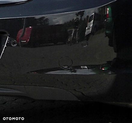 ZAŚLEPKA INSIGNIA TYŁ HOL / HAK HATCHBACK KOLORY - 2