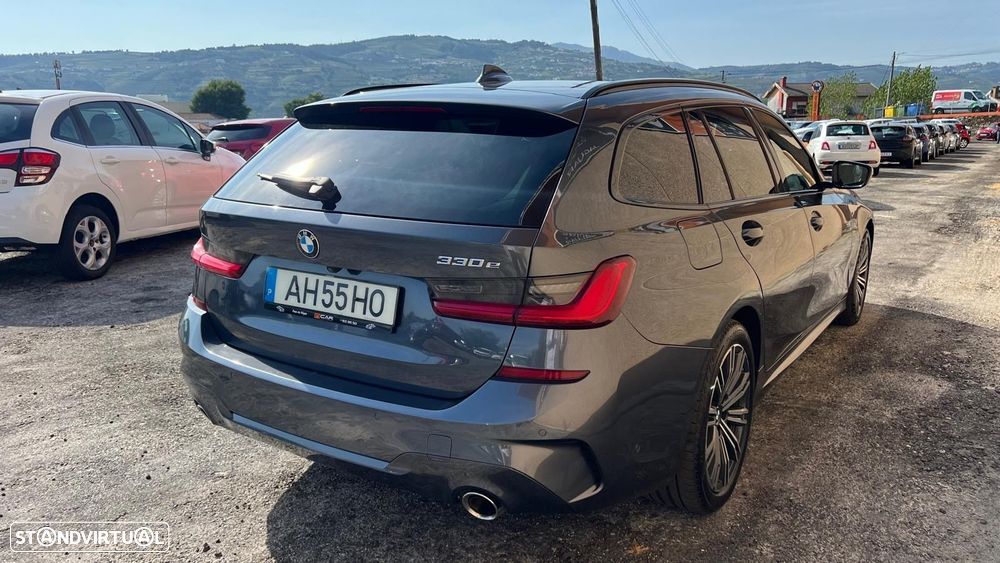 BMW 330 - 3