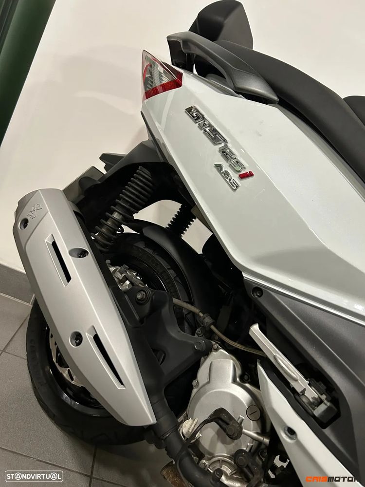 Sym GTS - 5