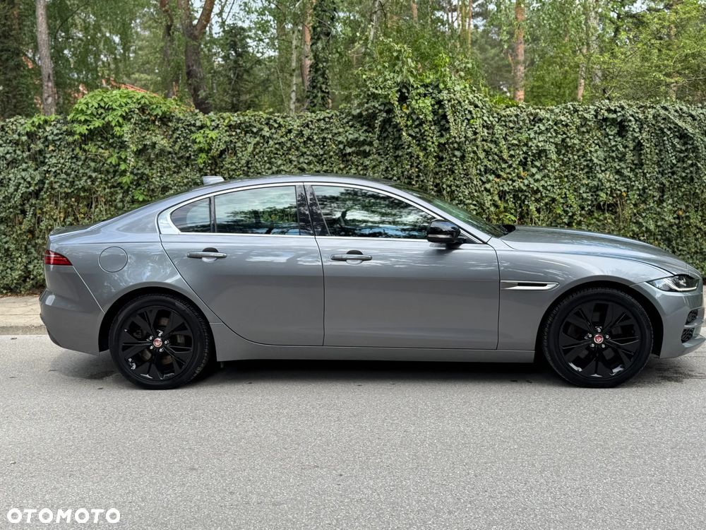 Jaguar XE D180 R-Dynamic S - 18