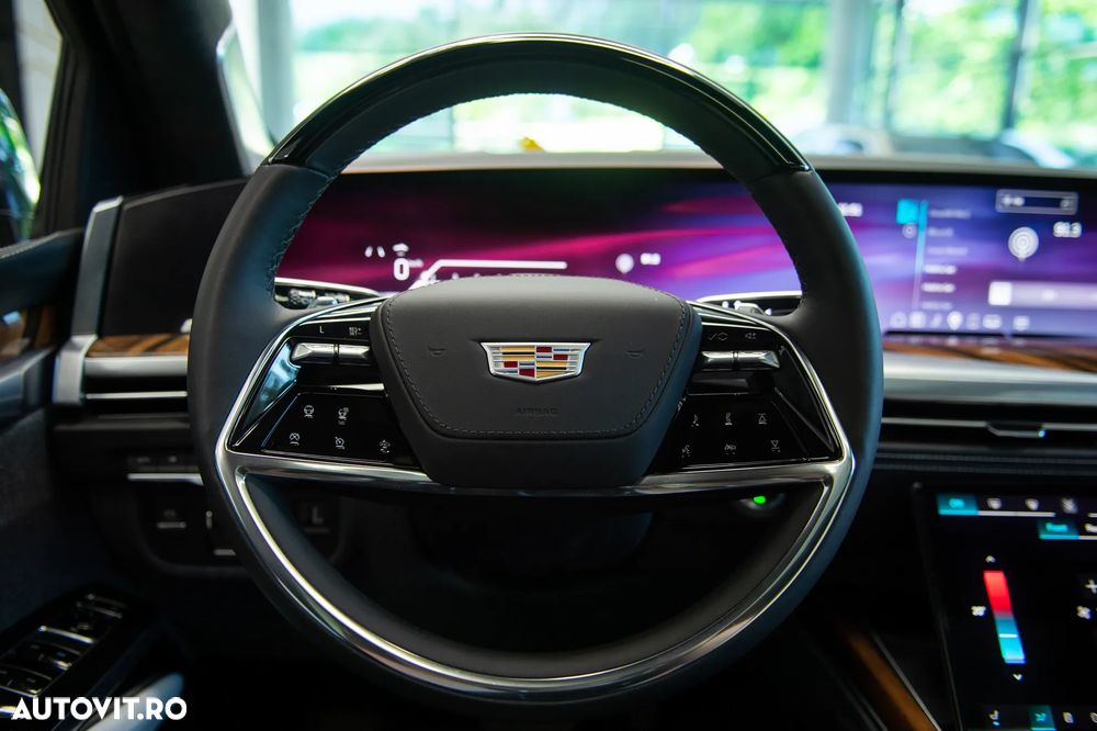 Cadillac Escalade - 15