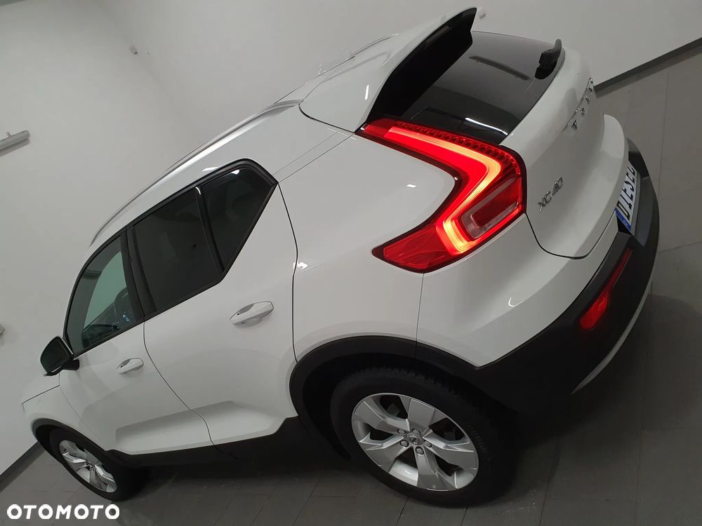 Volvo XC 40 D3 SCR R-Design - 4