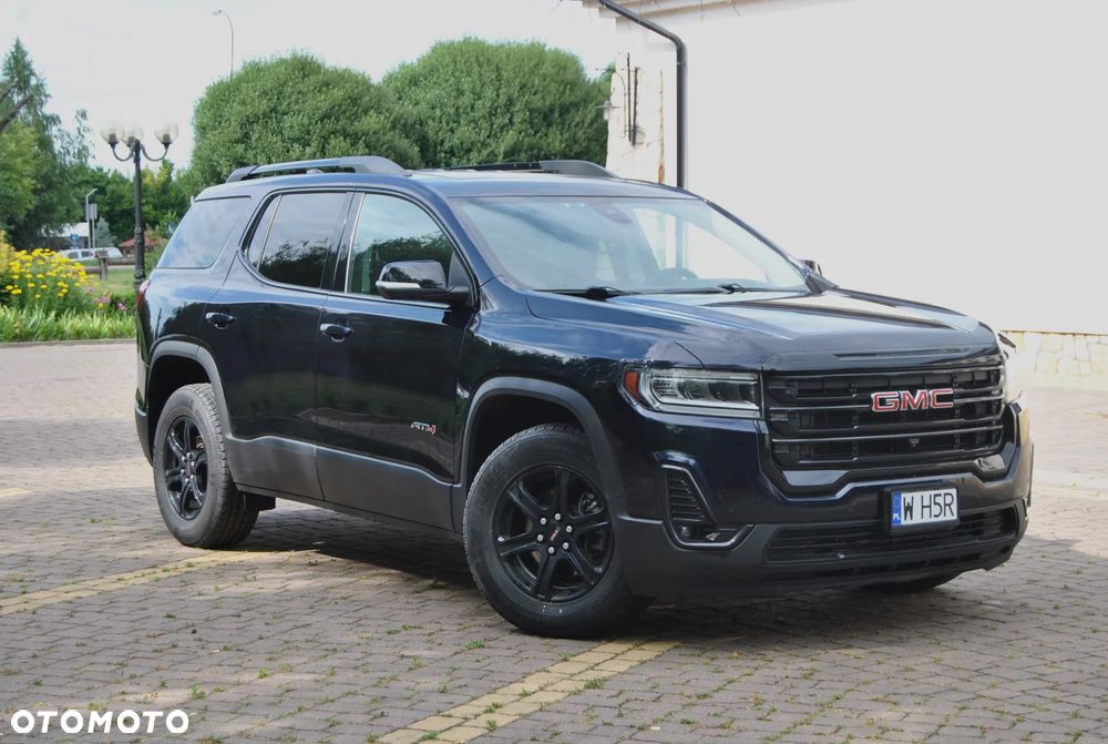 GMC Acadia - 2