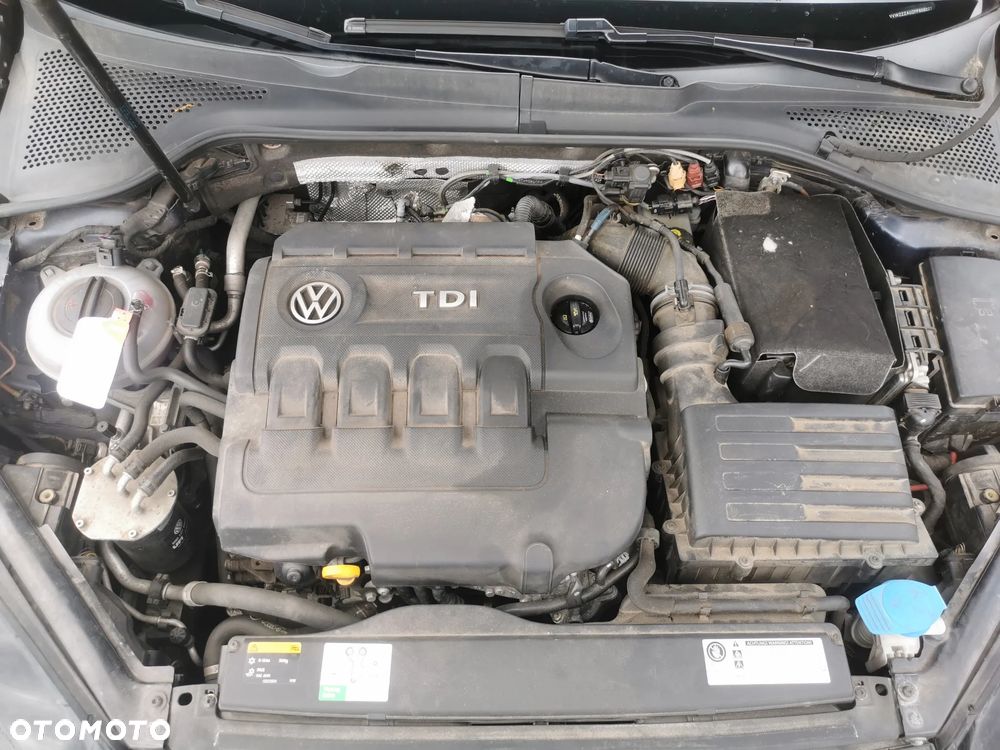 Volkswagen Golf 2.0 TDI 4Motion BlueMotion Technology Lounge - 28