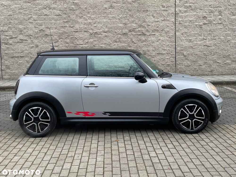 MINI Cooper Standard - 10