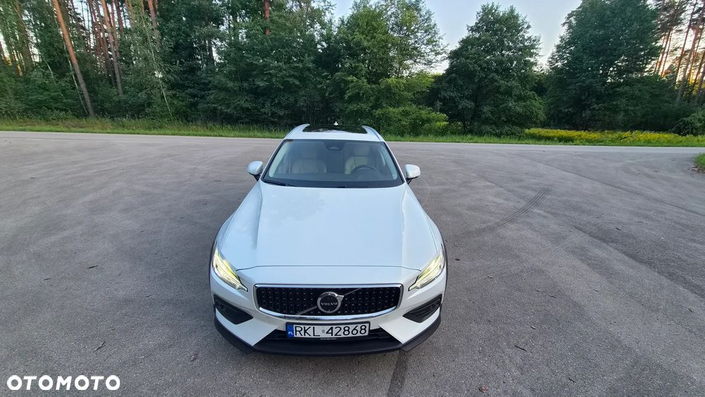 Volvo V60 Cross Country Plus B5 B AWD - 3