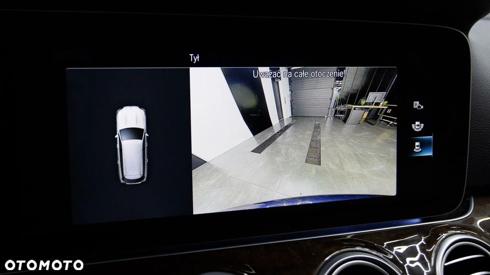 Mercedes-Benz Klasa E 300 de Avantgarde - 23