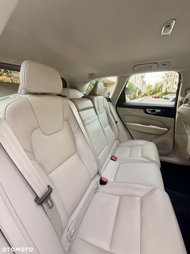 Volvo XC 60 T5 AWD Inscription - 35