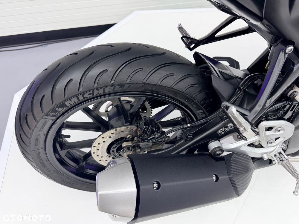 Yamaha MT - 28