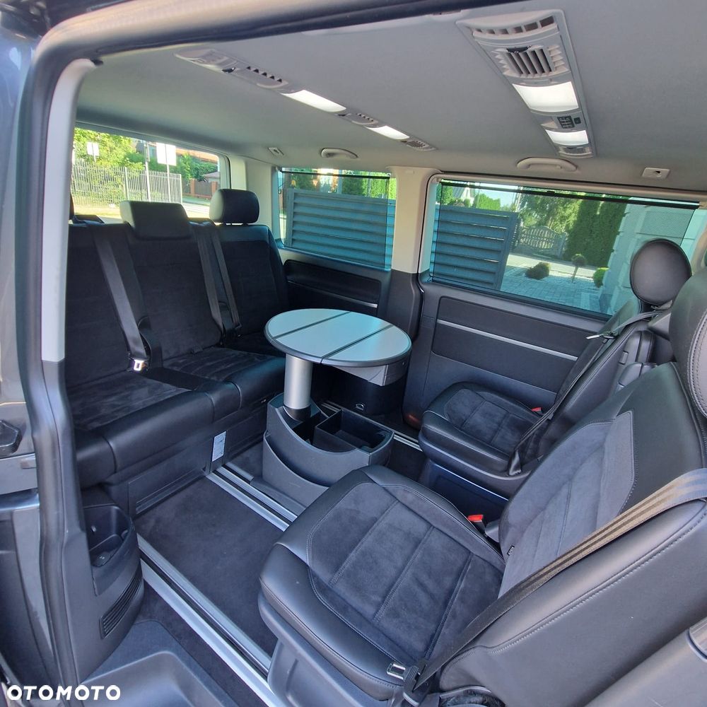 Volkswagen Multivan - 22