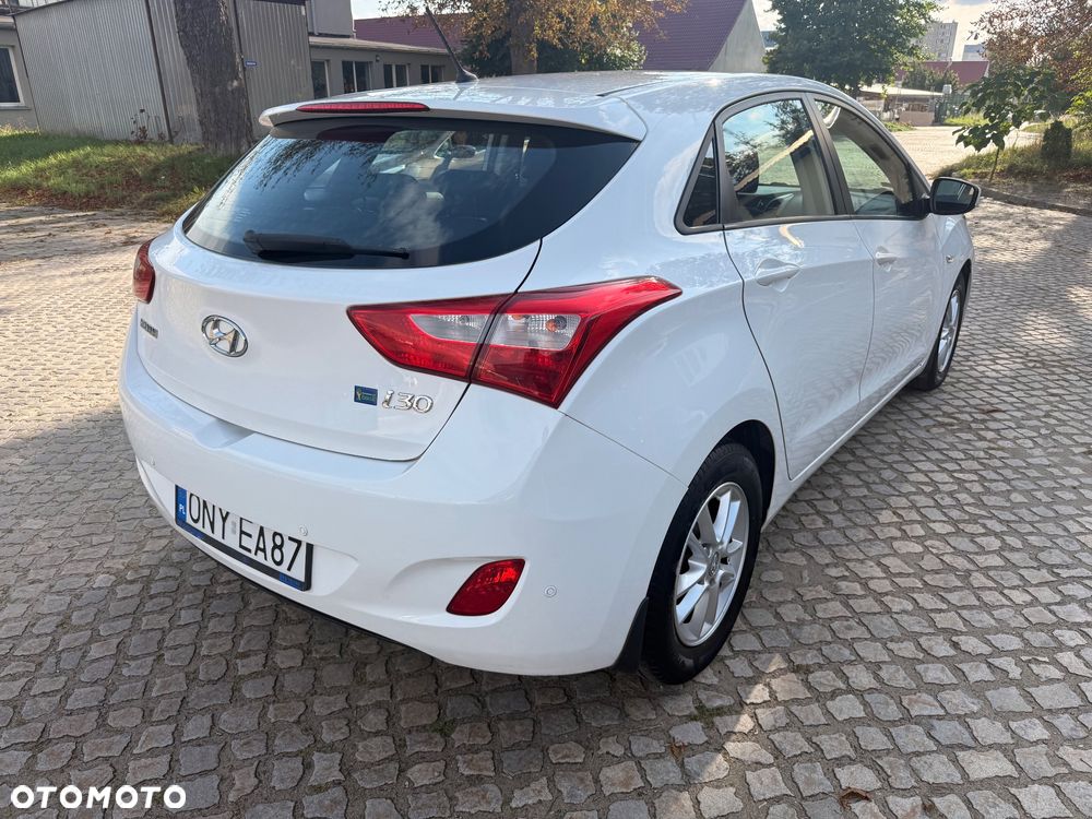 Hyundai i30 1.6 D Comfort DCT - 8