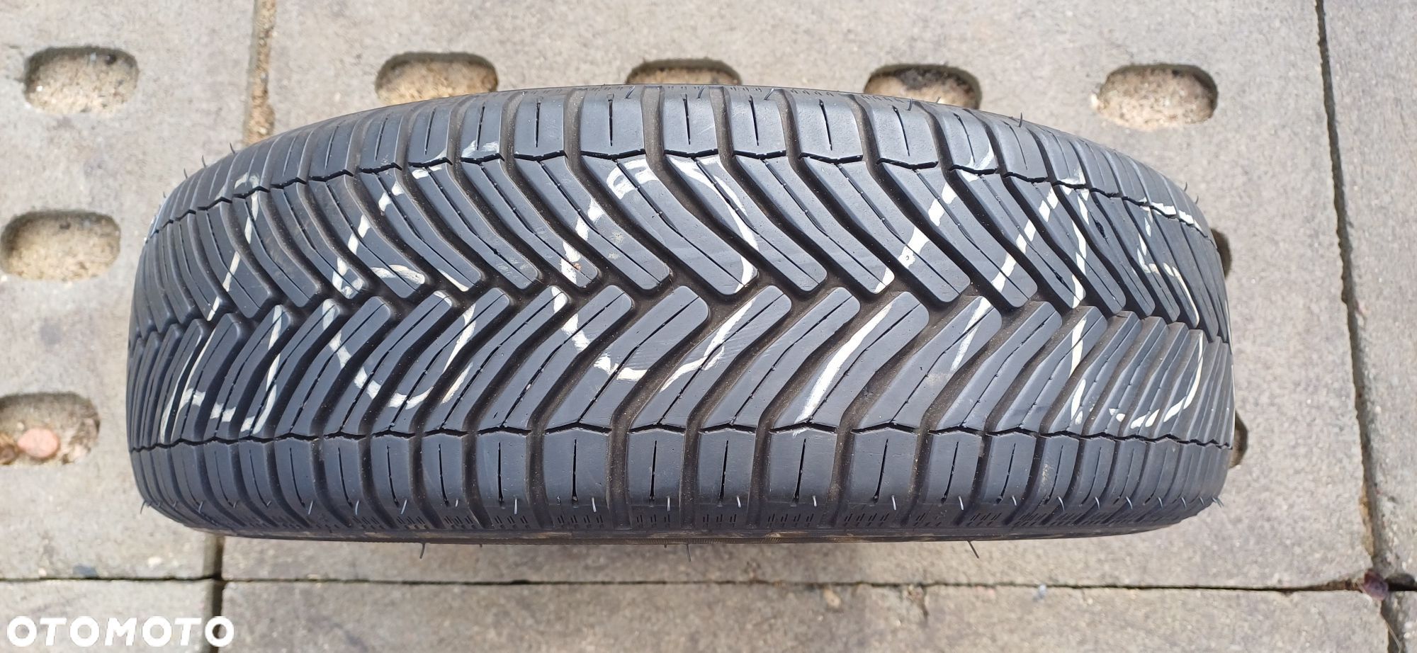 MICHELIN 175/65R15 88H , pojedyńcza opona wielosezonowa. - 1