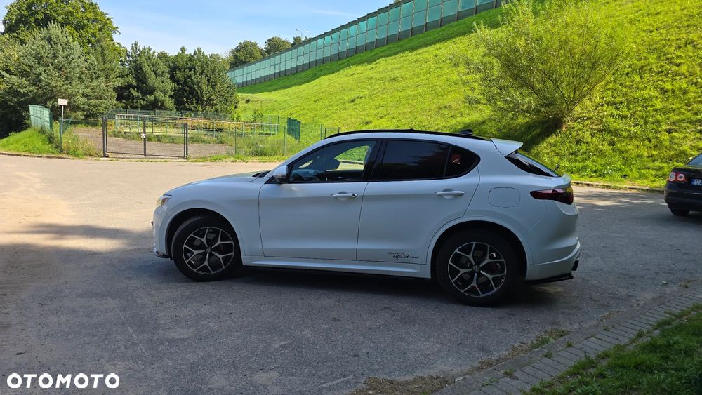Alfa Romeo Stelvio 2.0 Turbo TI Q4 - 8