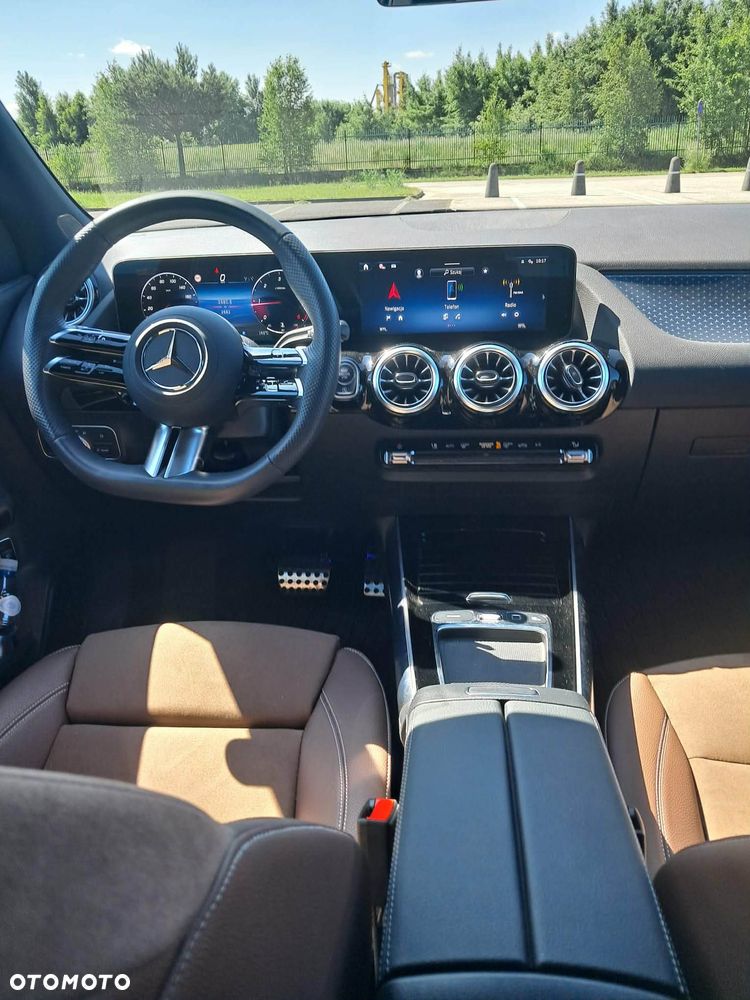 Mercedes-Benz GLA 200 d AMG Line - 8