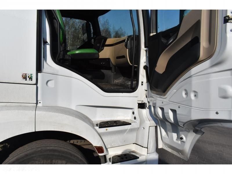 Mercedes-Benz Actros - 28