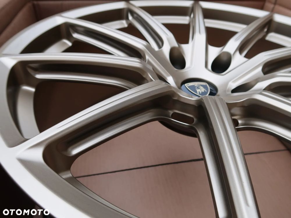 Felgi Aluminiowe Lamborghini URUS 21'' Gold Edytion - 8